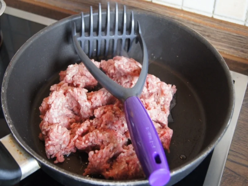 Flickerklops mit Kartoffelstampf und chinesischen Gurkensalat - Rezept - Bild Nr. 5