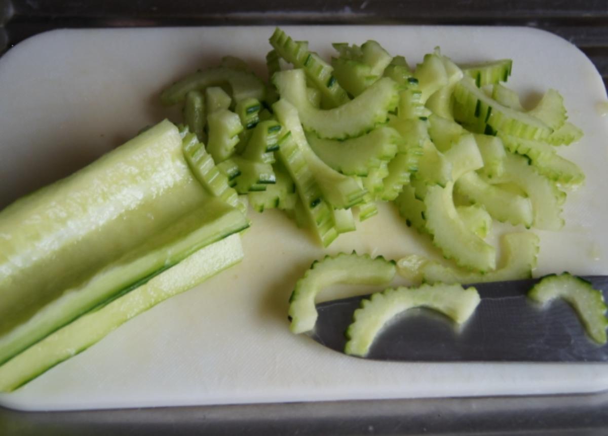 Flickerklops mit Kartoffelstampf und chinesischen Gurkensalat - Rezept - Bild Nr. 13