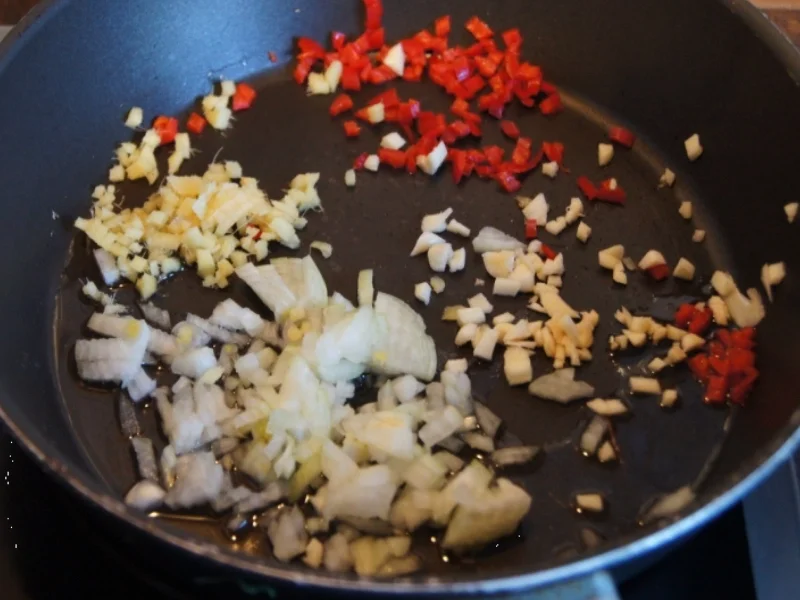 Wachteleieromelett mit herzhaften Tomaten - Rezept - Bild Nr. 63
