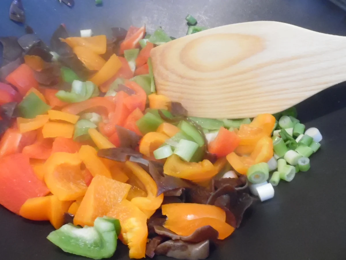 Asiatische Hackbällchen knusprig ausgebacken - Rezept - Bild Nr. 58