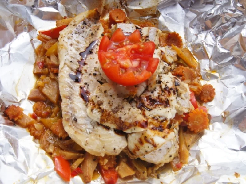 Rezept: Rotbarschfilet mit Gemüse in der Folie Bild Nr. 72 Rotbarschfilet mit Gemüse in der Folie - Rezept - Bild Nr. 72