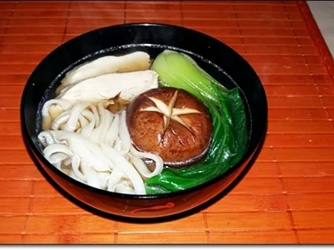 Japanische Nudelsuppe mit Hähnchen - Rezept - Bild Nr. 83