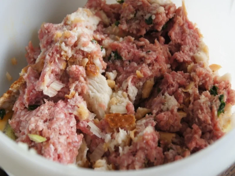 Pikante Fleischpflanzerl mit Kren, Schwäbischen Kartoffelsalat und Erbsenstampf - Rezept - Bild Nr. 78