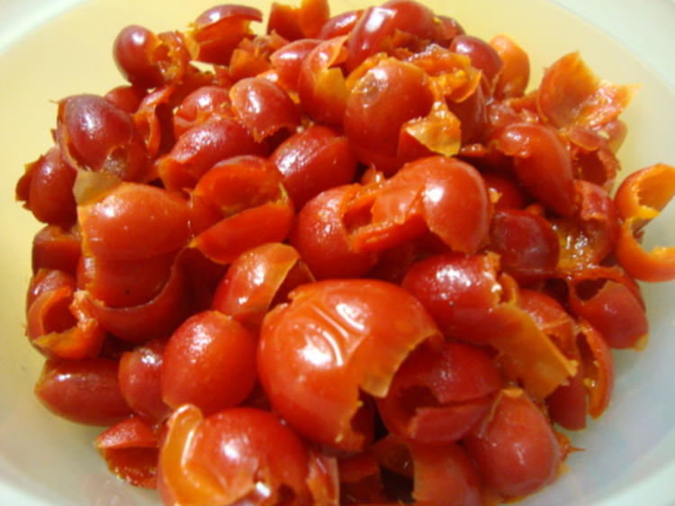 Hagebuttenmarmelade mit Gewürznelken verfeinert - Rezept - kochbar.de