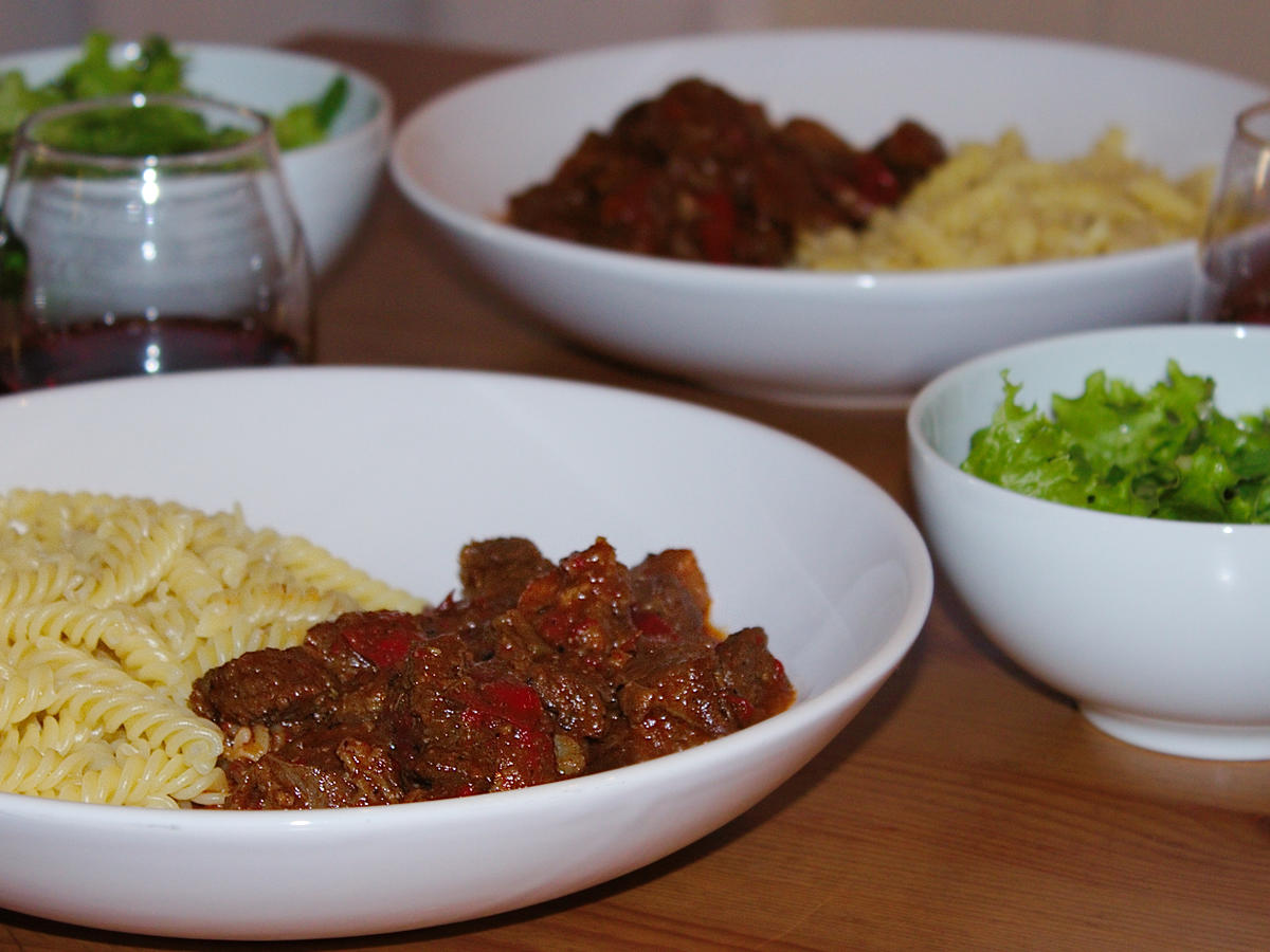 Gulasch Aus Dem R Mertopf Rezept Mit Bild Kochbar De