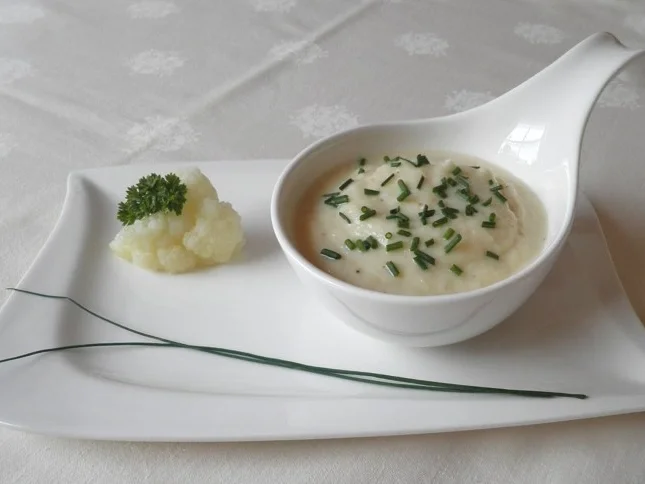 Rezept: Blumenkohl - Creme - Suppe ... Blumenkohl - Creme - Suppe ... - Rezept