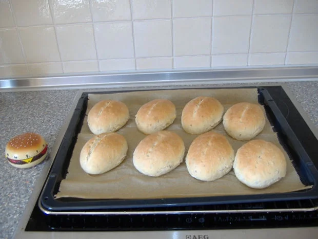 Rezept: Brötche,Semmeln wie vom Bäcker, aber besser. Bild Nr. 141 Brötche,Semmeln wie vom Bäcker, aber besser. - Rezept - Bild Nr. 141