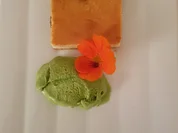 Eis von der "Grie Soß" mit Käsekuchen auf Salzkeksboden - Rezept