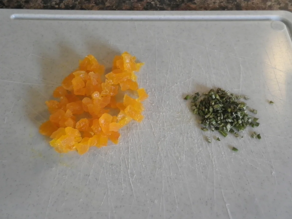 Rosmarin - Parfait ...  auf einer mediterranen weißen Schokoladen - Sauce ... - Rezept - Bild Nr. 132