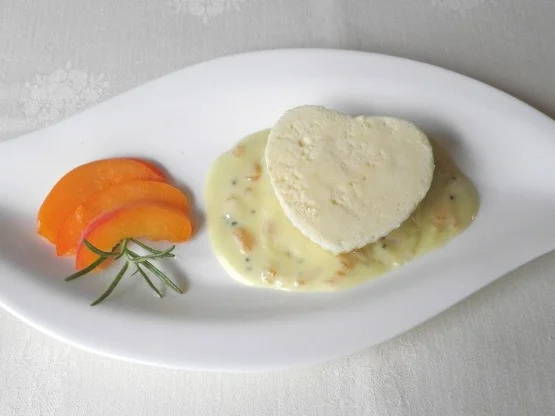 Rosmarin - Parfait ...  auf einer mediterranen weißen Schokoladen - Sauce ... - Rezept - Bild Nr. 151