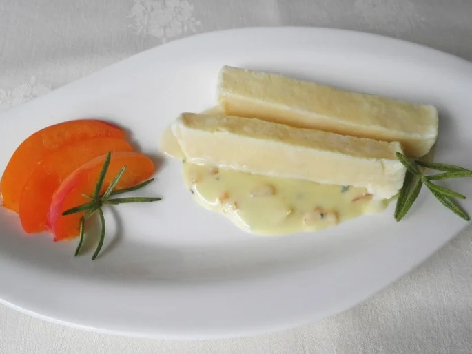 Rosmarin - Parfait ...  auf einer mediterranen weißen Schokoladen - Sauce ... - Rezept - Bild Nr. 150