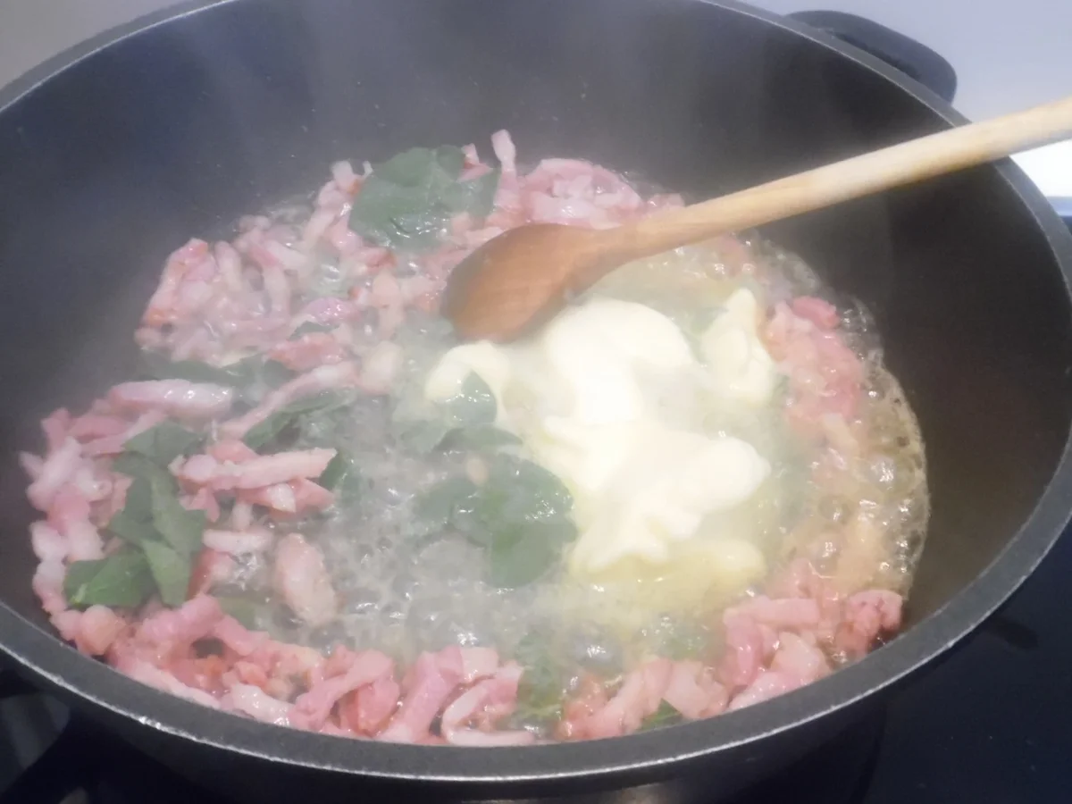 Rezept: Casonelli in Speck-Salbei-Butter Bild Nr. 152 Casonelli in Speck-Salbei-Butter - Rezept - Bild Nr. 152