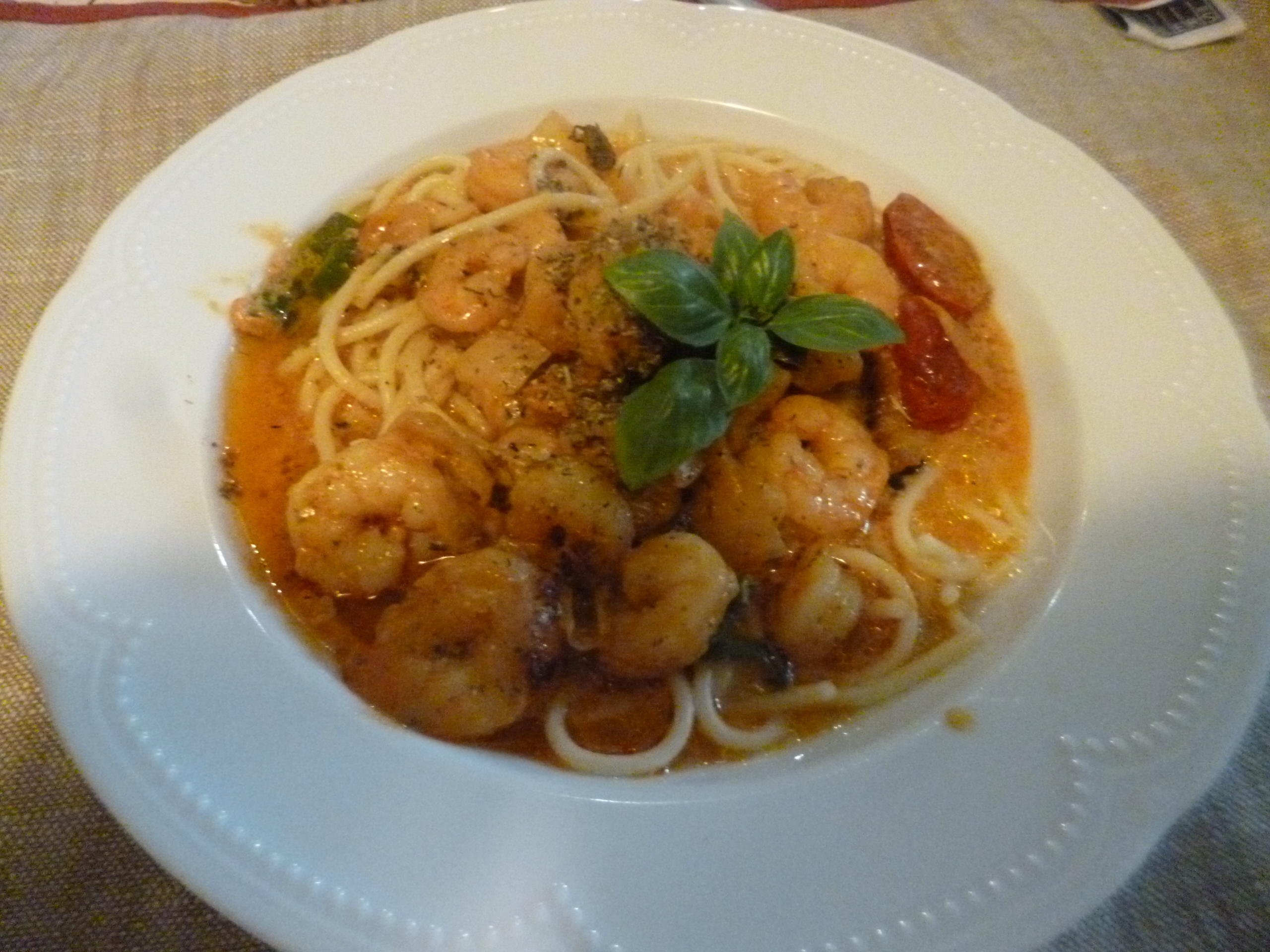 Bilder für Spaghetti mit Garnelen in Sahnesauce - Rezept