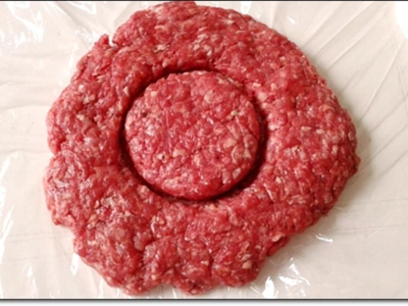 Saftiger Tiroler Adler Burger mit Ei im Patty Rezept kochbar.de