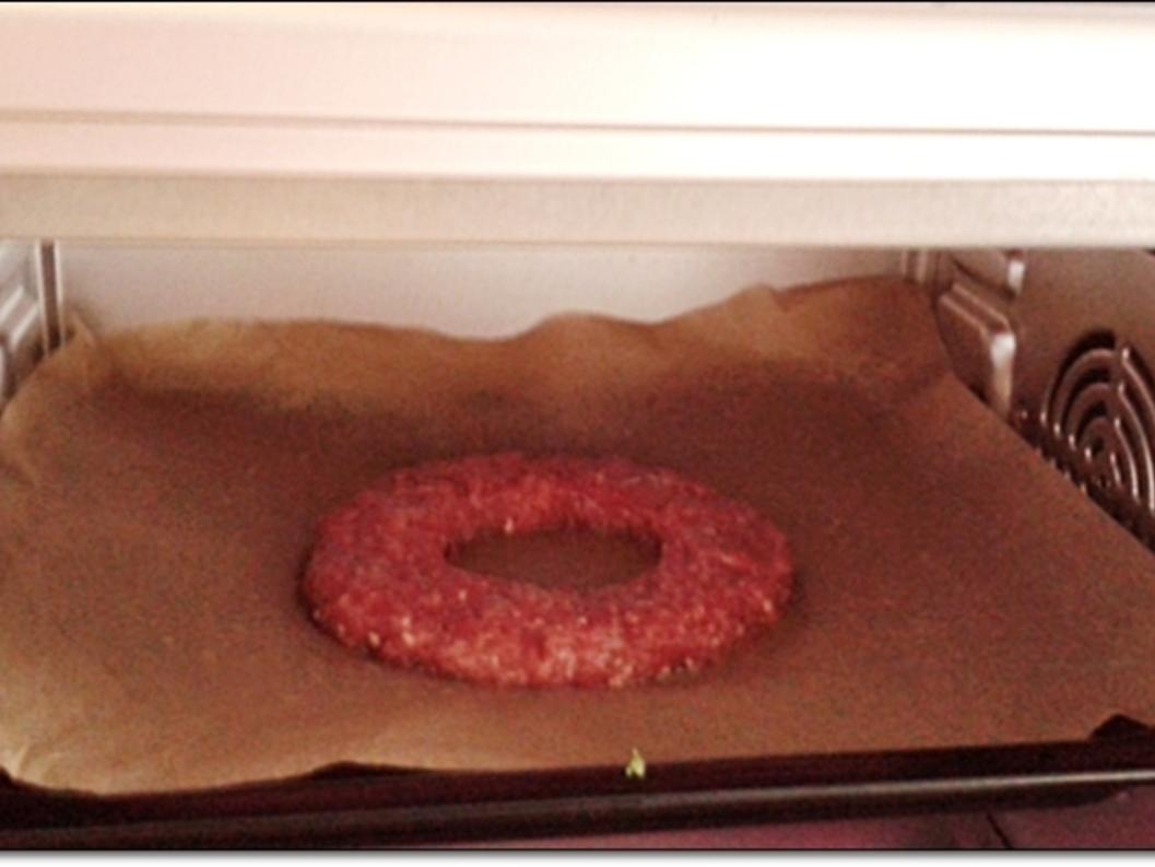 Saftiger Tiroler Adler Burger mit Ei im Patty Rezept kochbar.de