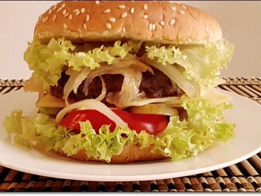 Saftiger Tiroler Adler Burger mit Ei im Patty - Rezept - Bild Nr. 167
