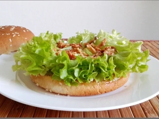 Rezept: Mega Burger mit Bratwurstschnecke und… Bild Nr. 155 Mega Burger mit Bratwurstschnecke und… - Rezept - Bild Nr. 155