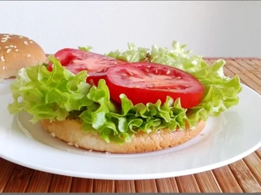 Rezept: Mega Burger mit Bratwurstschnecke und… Bild Nr. 156 Mega Burger mit Bratwurstschnecke und… - Rezept - Bild Nr. 156