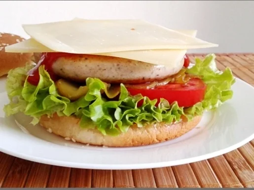 Rezept: Mega Burger mit Bratwurstschnecke und… Bild Nr. 160 Mega Burger mit Bratwurstschnecke und… - Rezept - Bild Nr. 160