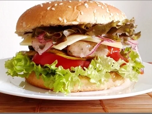 Rezept: Mega Burger mit Bratwurstschnecke und… Bild Nr. 166 Mega Burger mit Bratwurstschnecke und… - Rezept - Bild Nr. 166