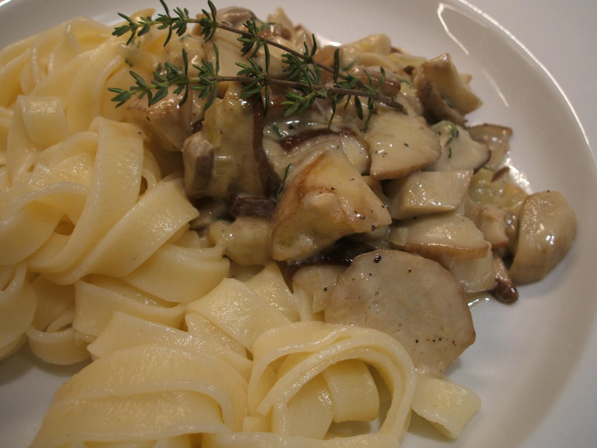 Pasta: Tagliatelle mit Steinpilzen - Rezept - kochbar.de