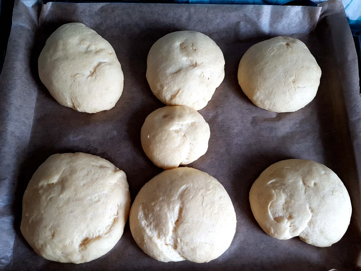 Mazu12-Hefe Streuseltaler mit einer Paradiescreme - Rezept - Bild Nr. 156