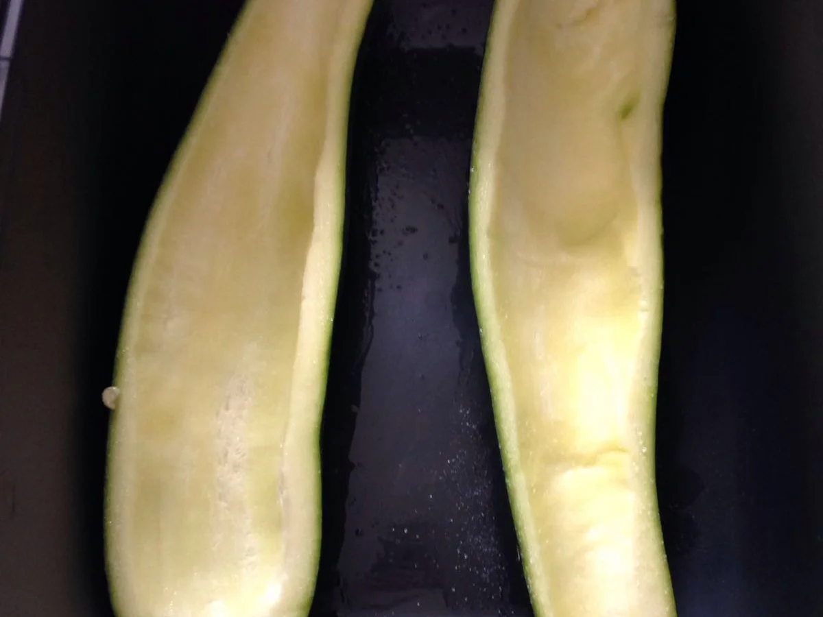 Gefüllte Zucchini mit Hülsenfrüchten - Rezept