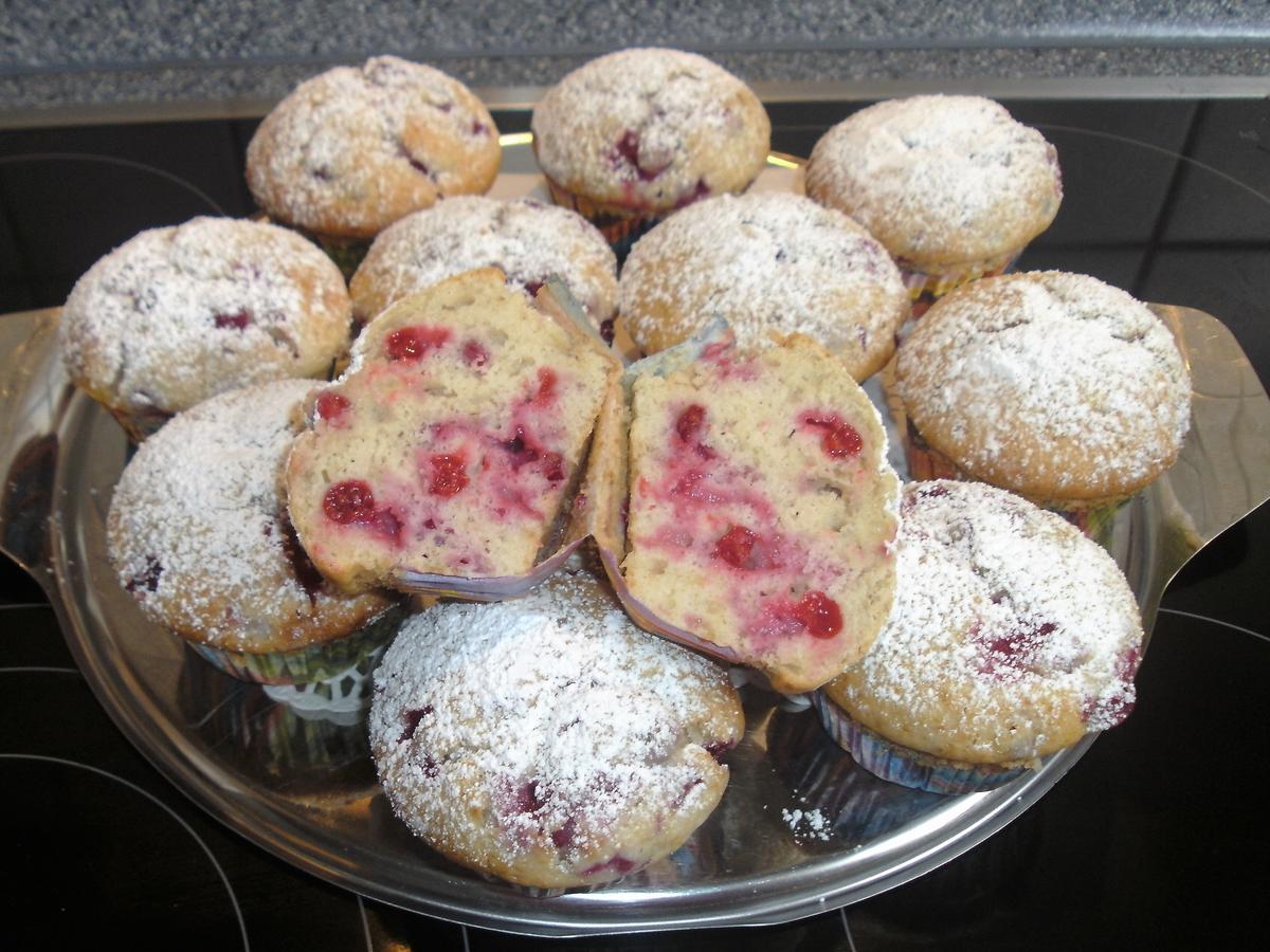 Johannisbeer-Bananen-Muffins - Rezept mit Bild - kochbar.de