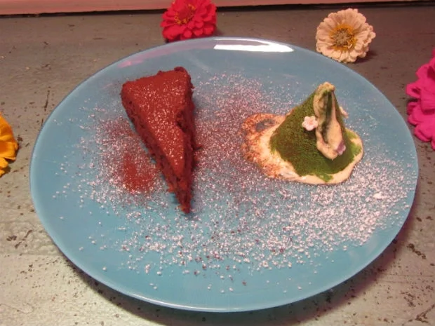 Dunkle Schokoladentorte / Obstblütenhonig-Eis - Rezept - Bild Nr. 189