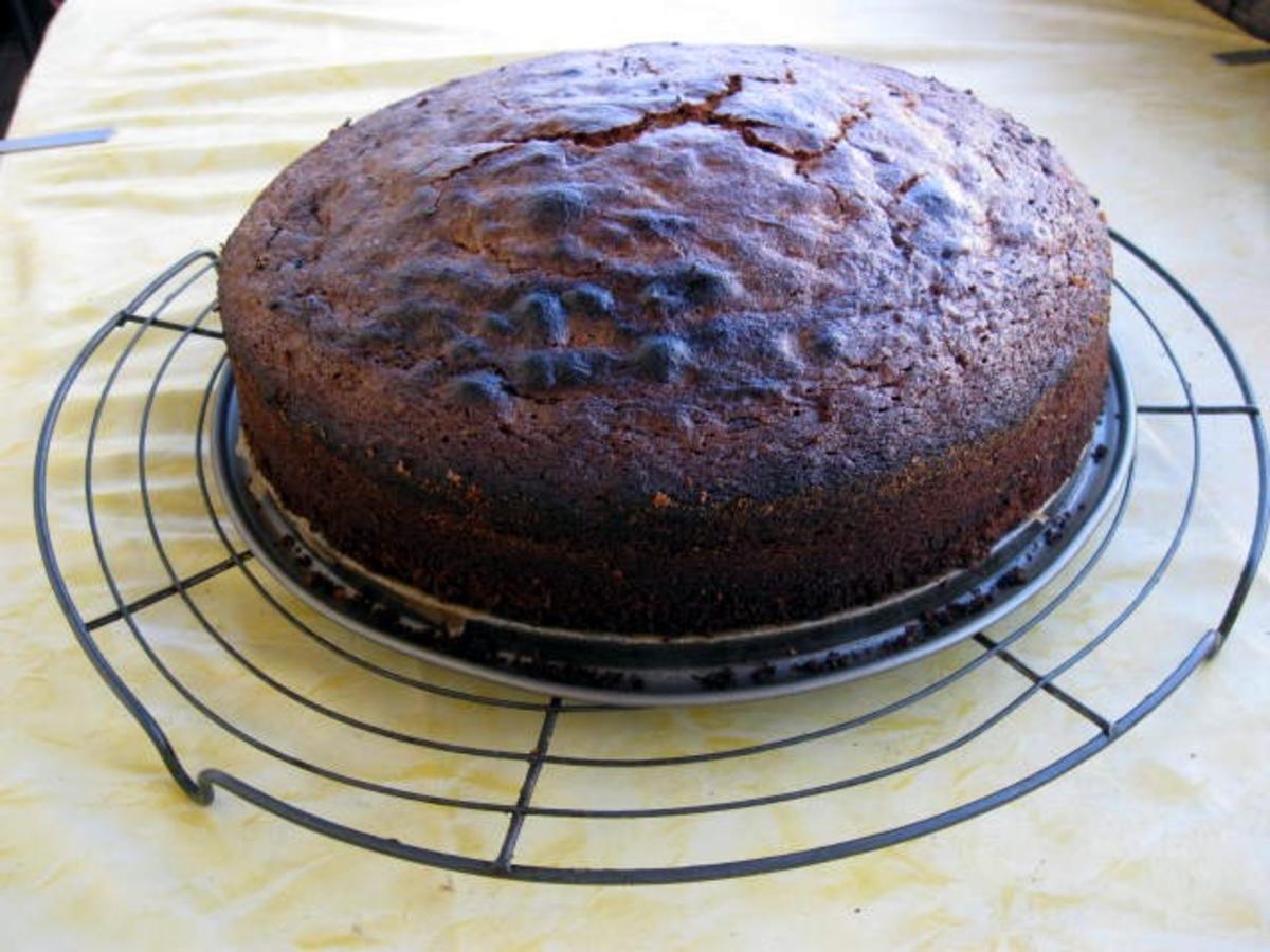 Schoko Nusskuchen mit Eierlikör - Rezept - kochbar.de