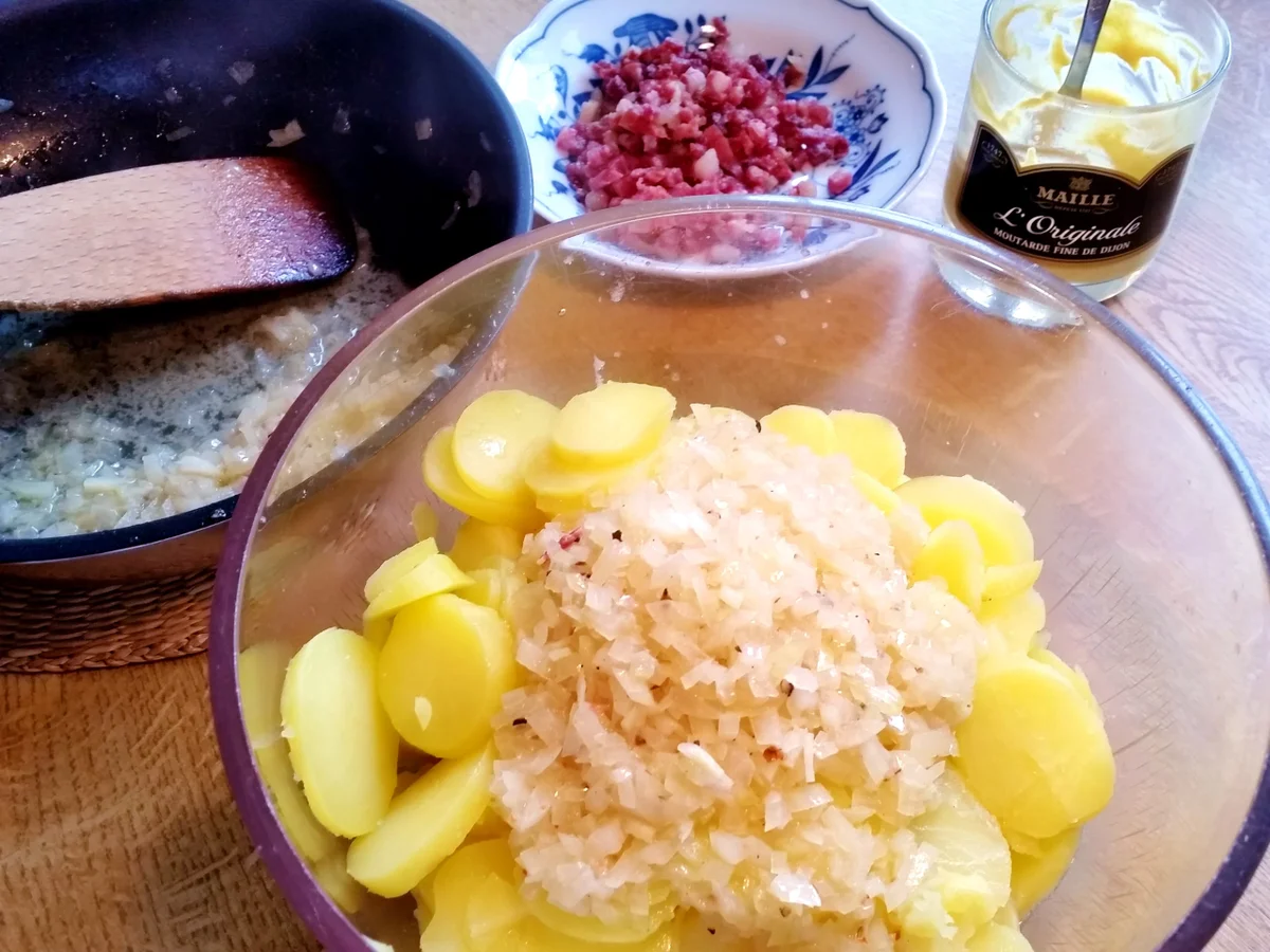 Rezept: Kartoffelsalat - Beilage zum Grillfleisch Bild Nr. 205 Kartoffelsalat - Beilage zum Grillfleisch - Rezept - Bild Nr. 205