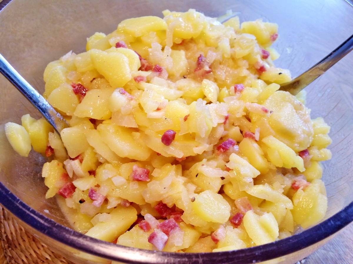 Kartoffelsalat - Beilage zum Grillfleisch - Rezept - kochbar.de