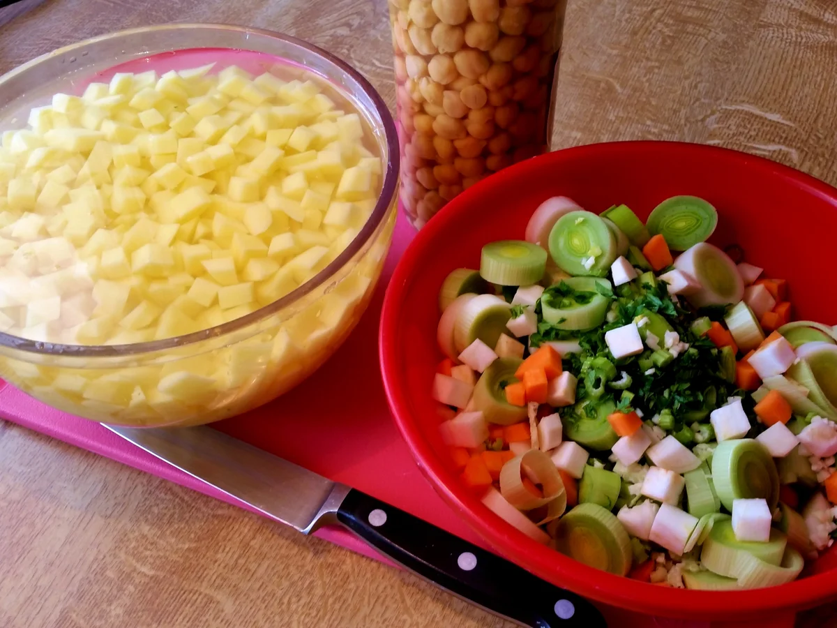 Kartoffelsuppe mit Kichererbsen - Rezept - Bild Nr. 203