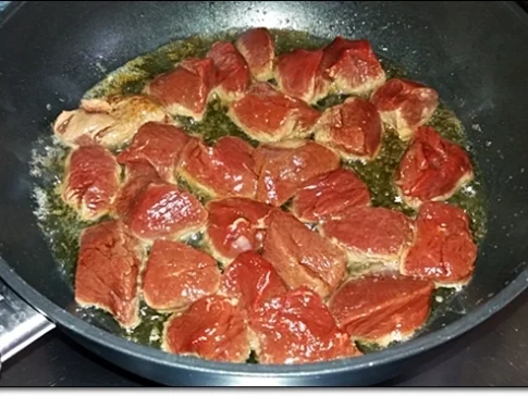 Hirsch-Edelgulasch  und Süßkartoffel-Türmchen - Rezept - Bild Nr. 232