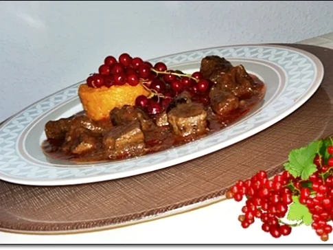 Hirsch-Edelgulasch  und Süßkartoffel-Türmchen - Rezept - Bild Nr. 238