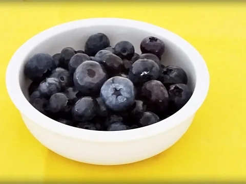 Cantaloupe Melone-Körbchen mit Obst gefüllt - Rezept - Bild Nr. 234