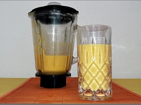 Rezept: Cantaloupe Melone-Kokos Smoothie Bild Nr. 235 Cantaloupe Melone-Kokos Smoothie - Rezept - Bild Nr. 235