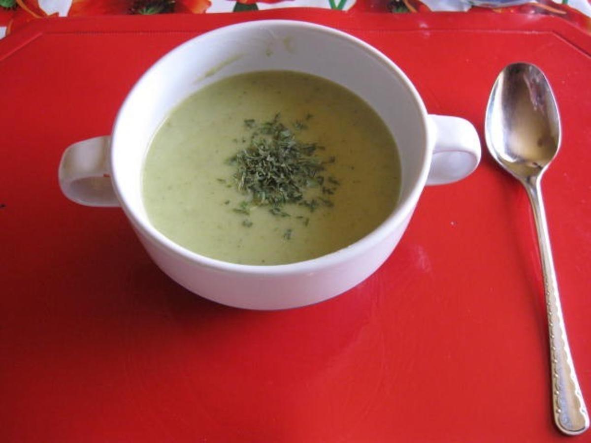 Brokkoli Creme Suppe - Rezept - Bild Nr. 229