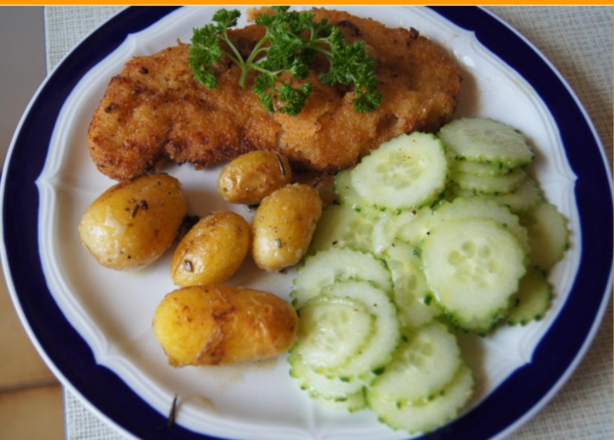 Wiener Schnitzel vom Schwein mit Mini-Rosmarinkartoffeln und Gurkensalat - Rezept - Bild Nr. 269