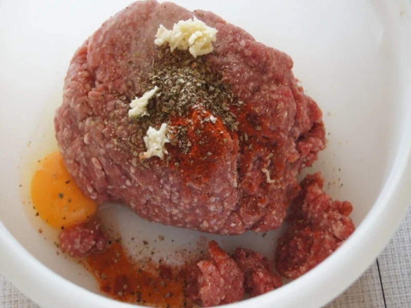 Cevapcici mit Paprikasalat - Rezept - Bild Nr. 263