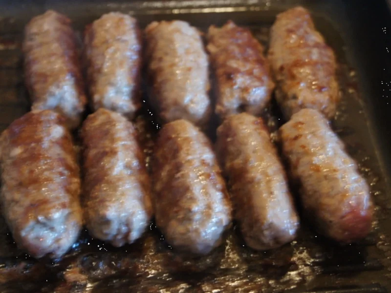 Cevapcici mit Paprikasalat - Rezept - Bild Nr. 267