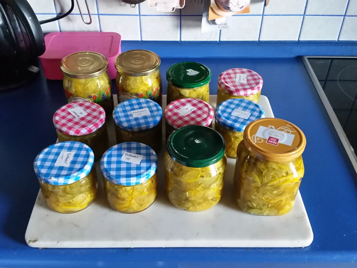 Rezept: Eingekochter Gurkensalat Bild Nr. 261 Eingekochter Gurkensalat - Rezept - Bild Nr. 261