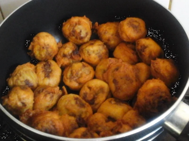 Rezept: Chinesische Eiernudeln mit Gemüse süß-sauer und ausgebackenen Mettbällchen Bild Nr. 266 Chinesische Eiernudeln mit Gemüse süß-sauer und ausgebackenen Mettbällchen - Rezept - Bild Nr. 266