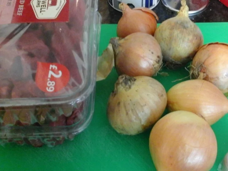 Rindergulasch mit Rosmarinkartoffeln und Blumenkohl+Brokkoli - Rezept - Bild Nr. 262