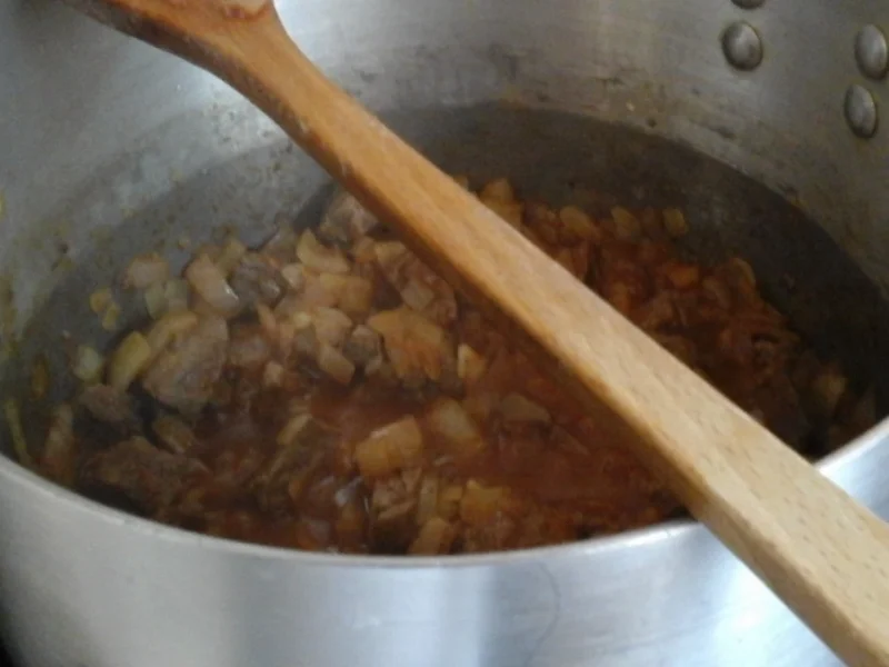 Rindergulasch mit Rosmarinkartoffeln und Blumenkohl+Brokkoli - Rezept - Bild Nr. 264