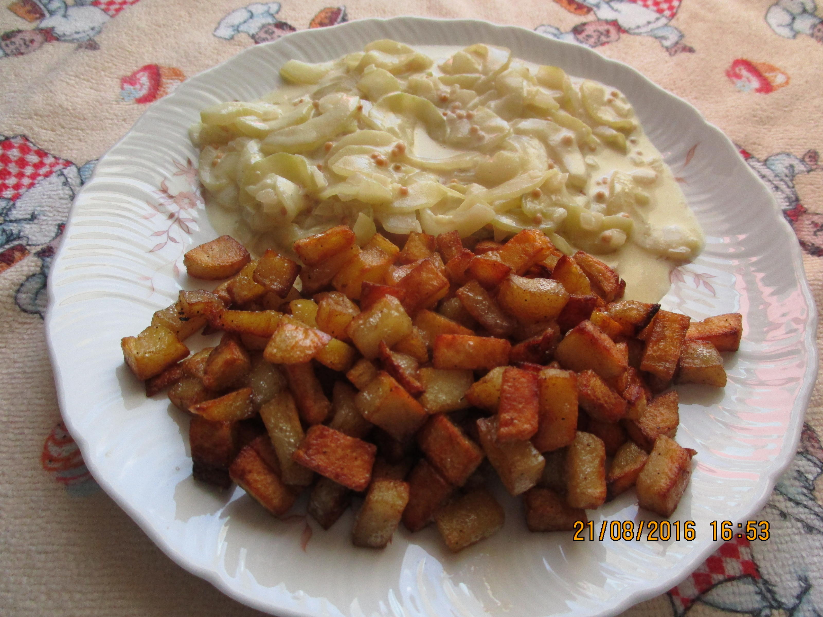 Bilder für Gurkengemüse in Senf-Sahne-Sauce - Rezept