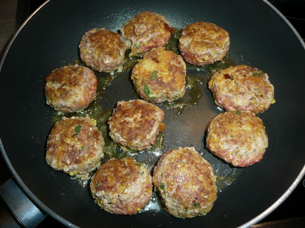 So kocht meine Nachbarschaft, Bulgurbällchen an Kartoffelstampf + Gemüse. - Rezept - Bild Nr. 263