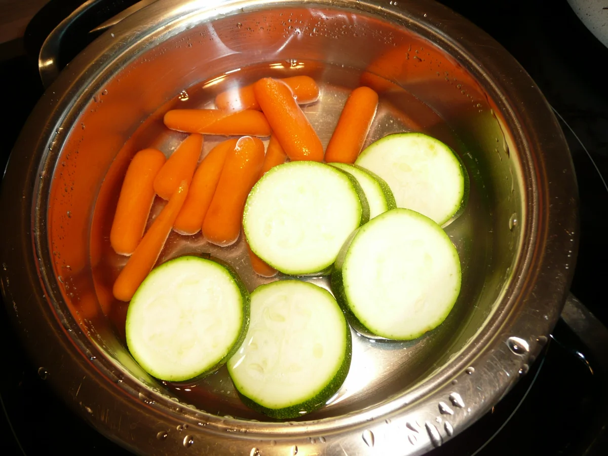 So kocht meine Nachbarschaft, Bulgurbällchen an Kartoffelstampf + Gemüse. - Rezept - Bild Nr. 264