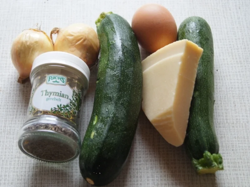 Rezept: Zucchinibuletten Bild Nr. 263 Zucchinibuletten - Rezept - Bild Nr. 263