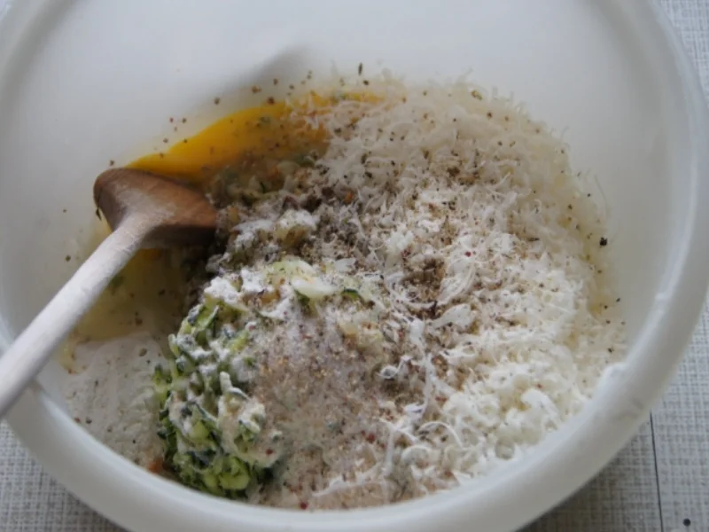 Rezept: Zucchinibuletten Bild Nr. 269 Zucchinibuletten - Rezept - Bild Nr. 269